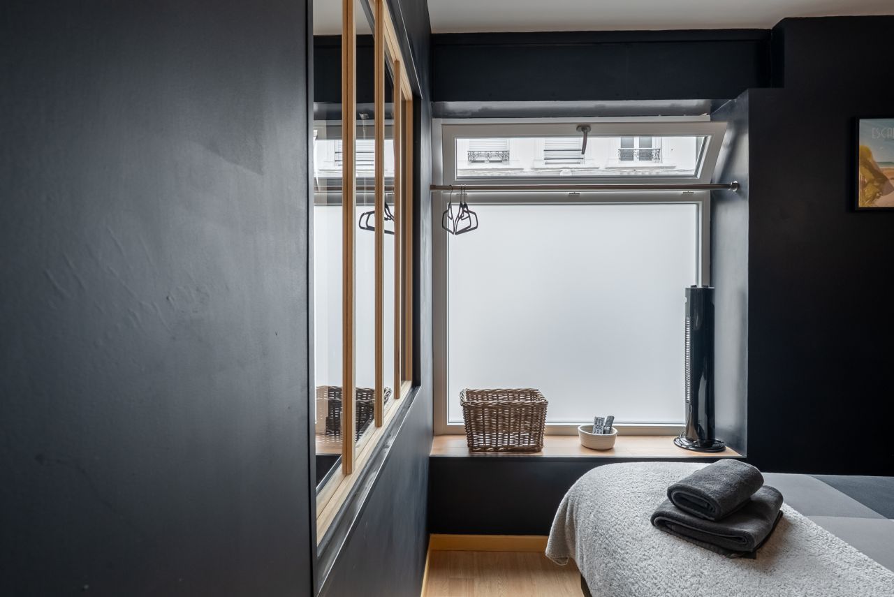 Le black tendance maxi studio en hyper centre de Calais